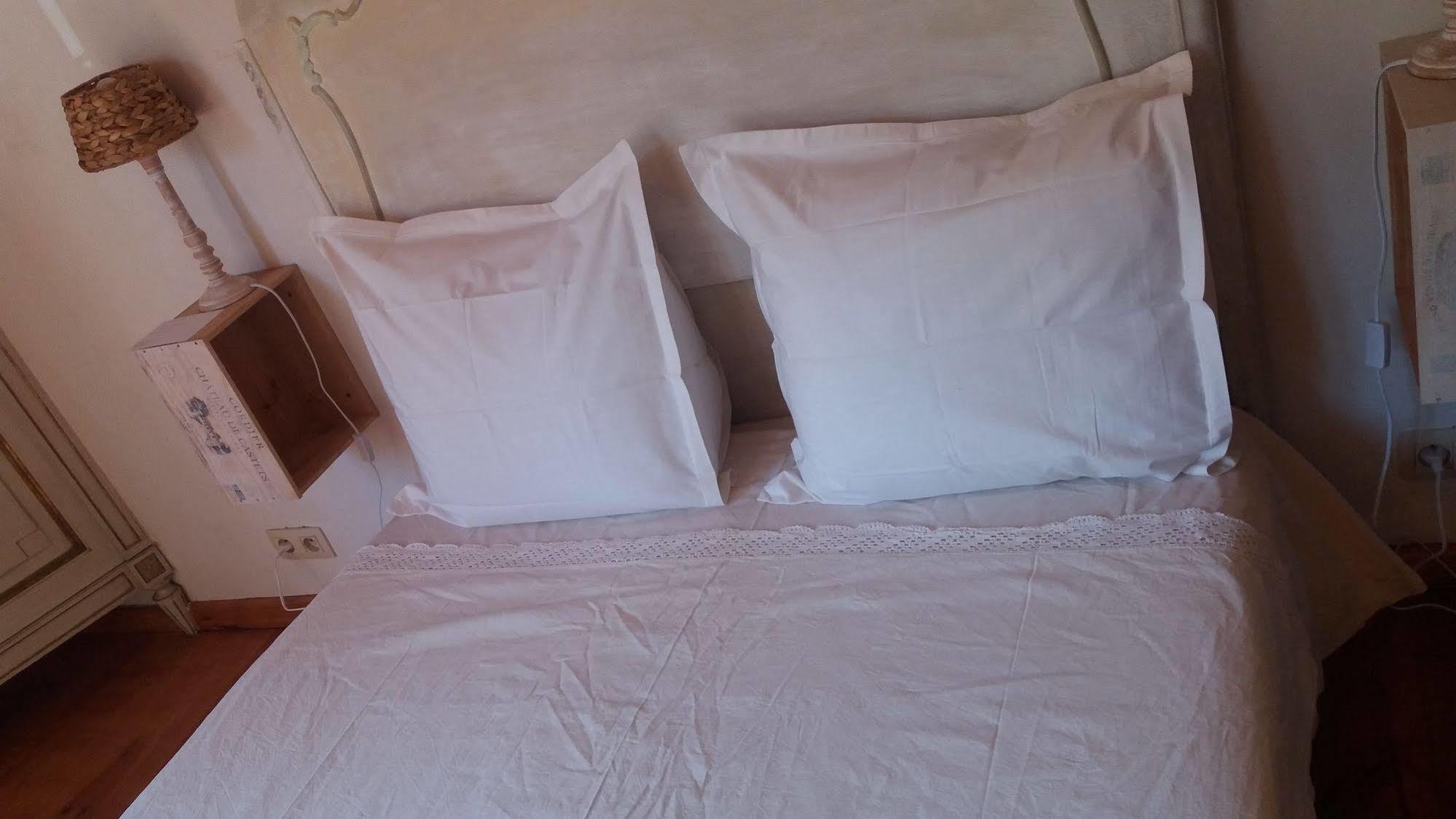 Golden Lion Bed & Breakfast Буйон Екстериор снимка